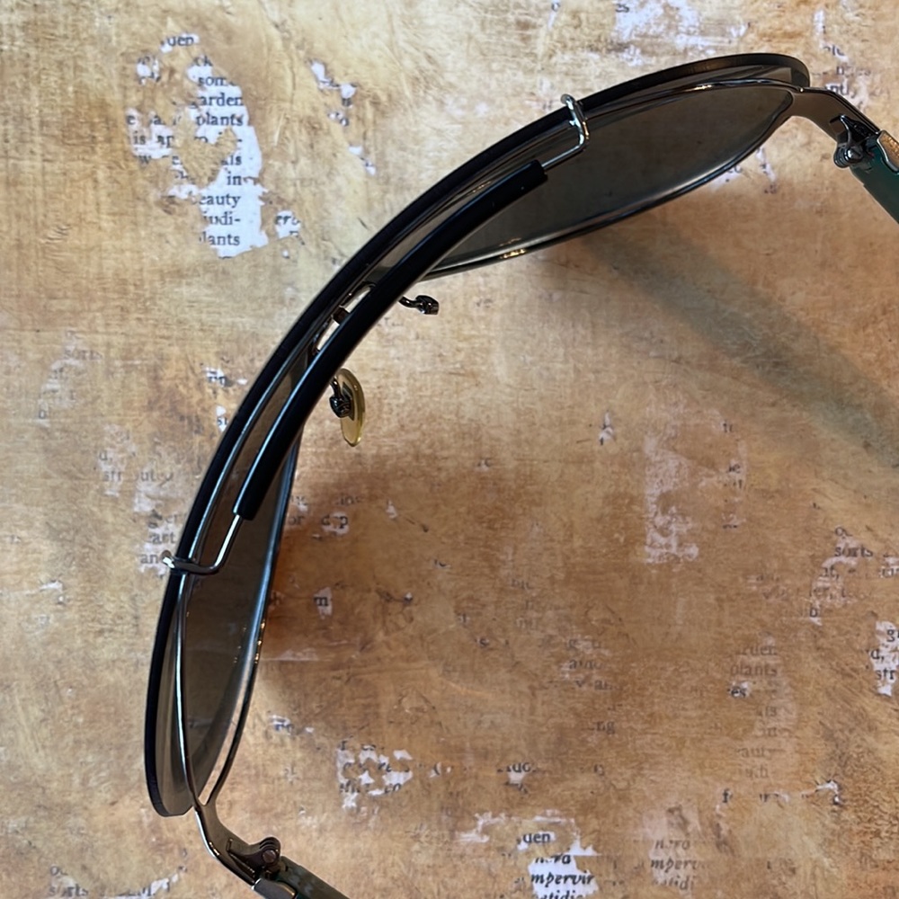 Gucci GG1830/S DMYP8 Unisex Vintage Sunglasses - Picture 4 of 12